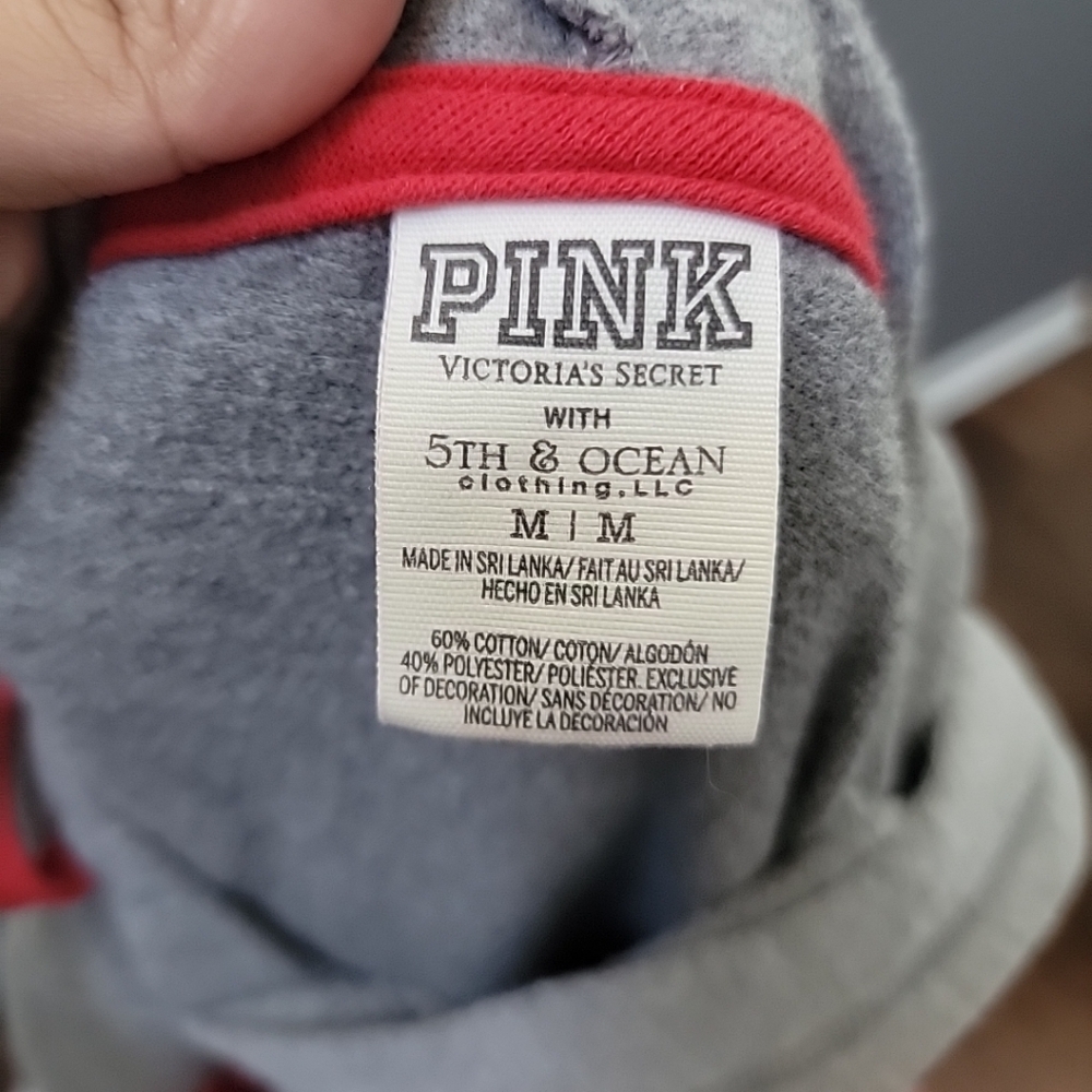 Pink VS x 5th & Ocean Illinois State Red Birds Back the Birds Hoodie Size M - Picture 5 of 5